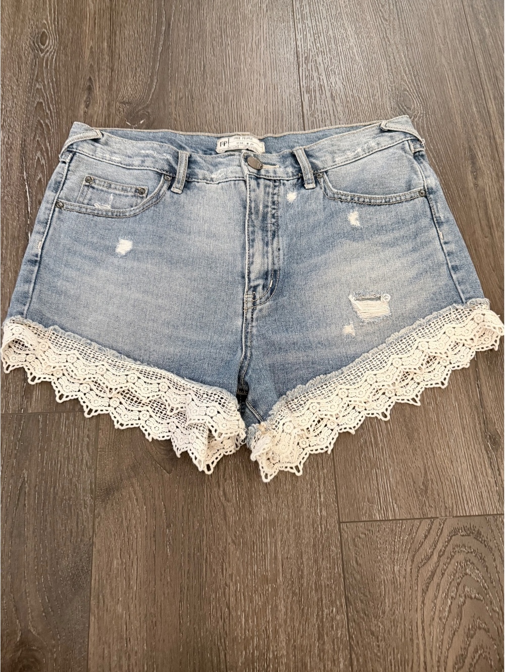 Free People Lace Hem Denim Shorts 29 Distressed Light Wash Boho Y2K Western
